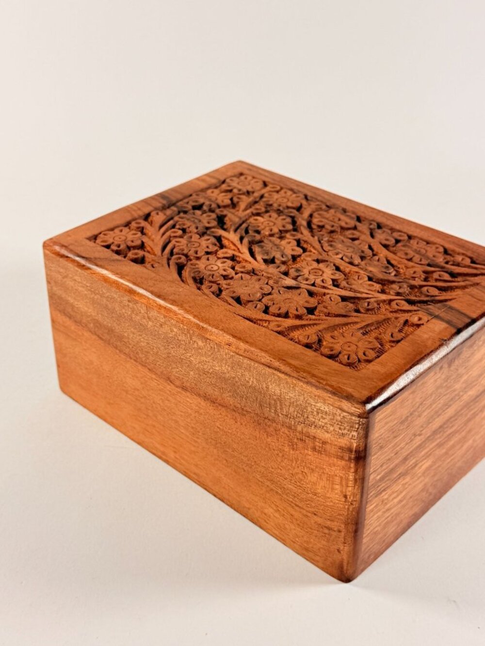 Vintage Tree of Life Wooden Hand Carved Urn Box India 7.5 x 5.5 x 3.5 - Picture 2 of 10